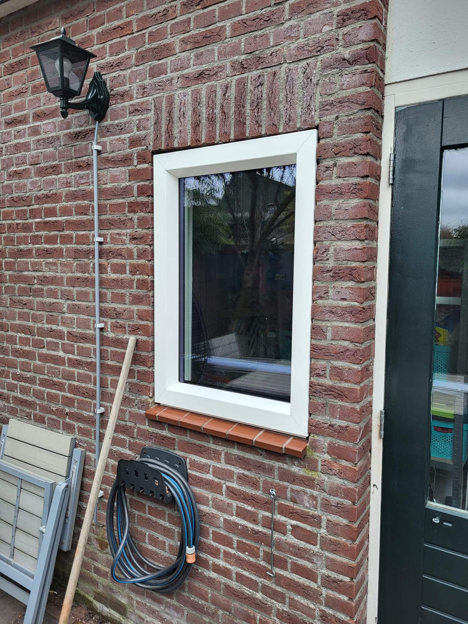 Hilversum AMPA kunststof kozijnen vierkant raam
