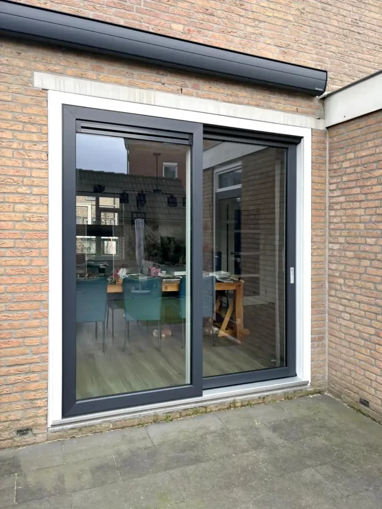 Kunststof Schuifpui Antraciet Geplaatst door AMPA in Huizen